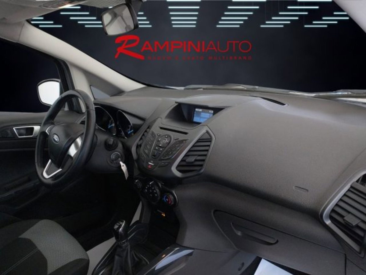 Ford EcoSport 1.5 TDCi 95 CV Titanium S (17)