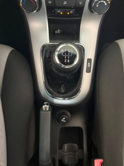 Chevrolet Cruze 1.6 4 porte LS (16)