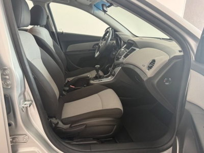 Chevrolet Cruze 1.6 4 porte LS (18)