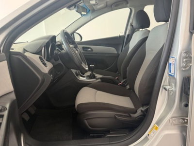 Chevrolet Cruze 1.6 4 porte LS (20)