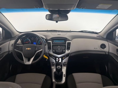 Chevrolet Cruze 1.6 4 porte LS (9)