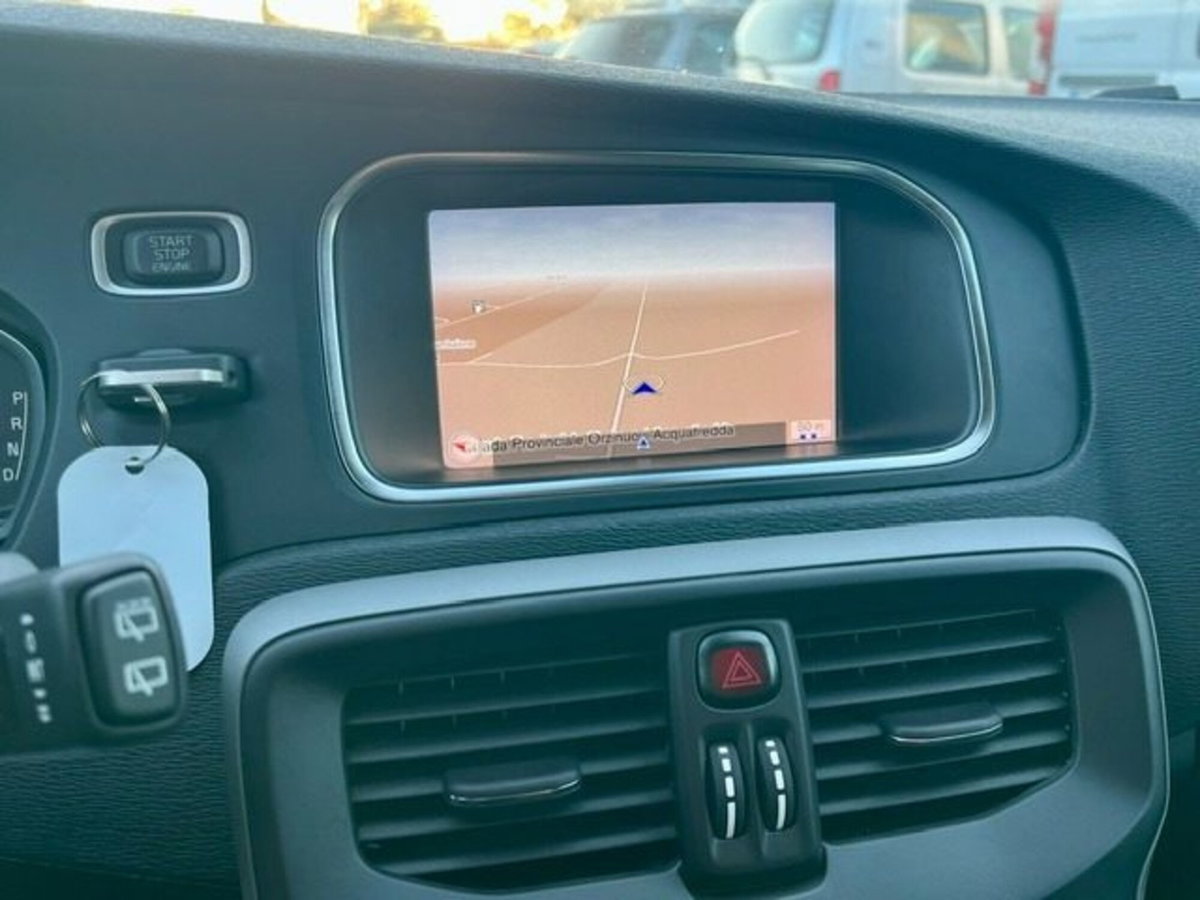 Volvo V40 Cross Country T3 Geartronic (13)