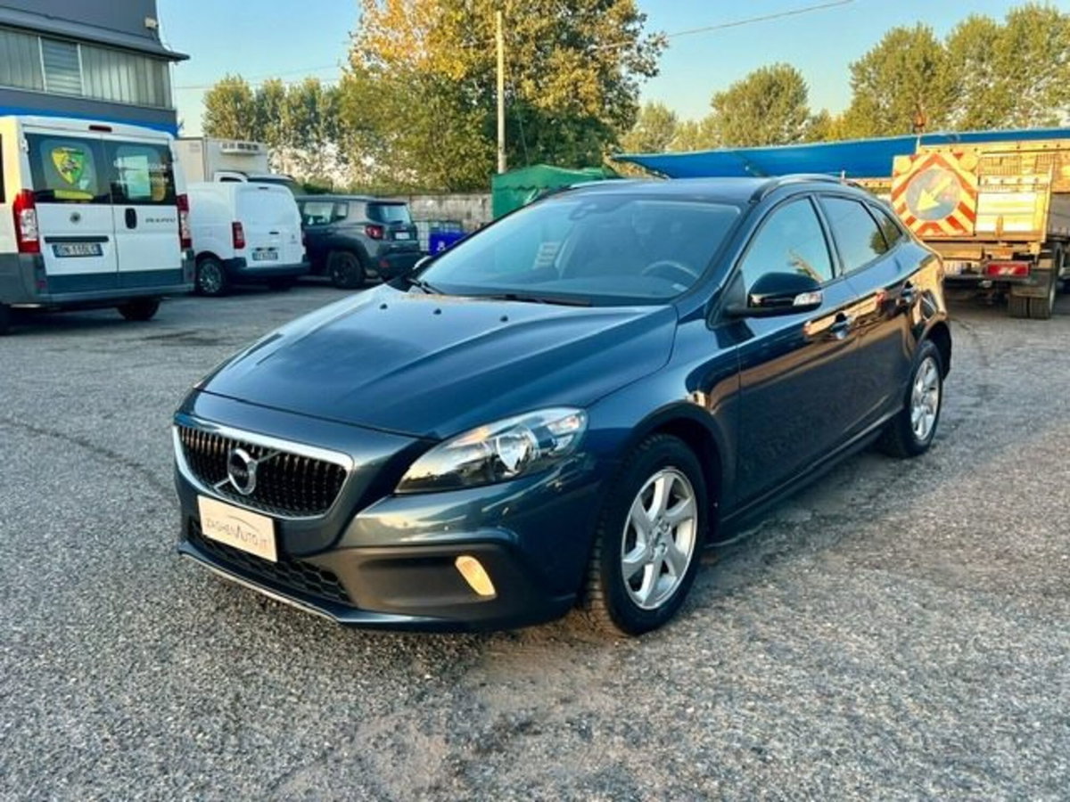 Volvo V40 Cross Country T3 Geartronic (2)
