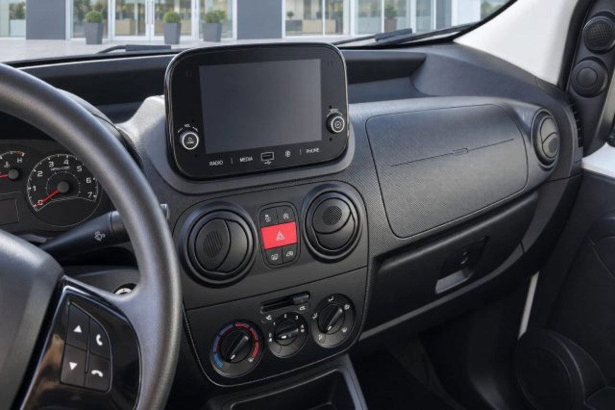 Fiat Fiorino qubo N1 1.3 mjt 95cv trekking (8)