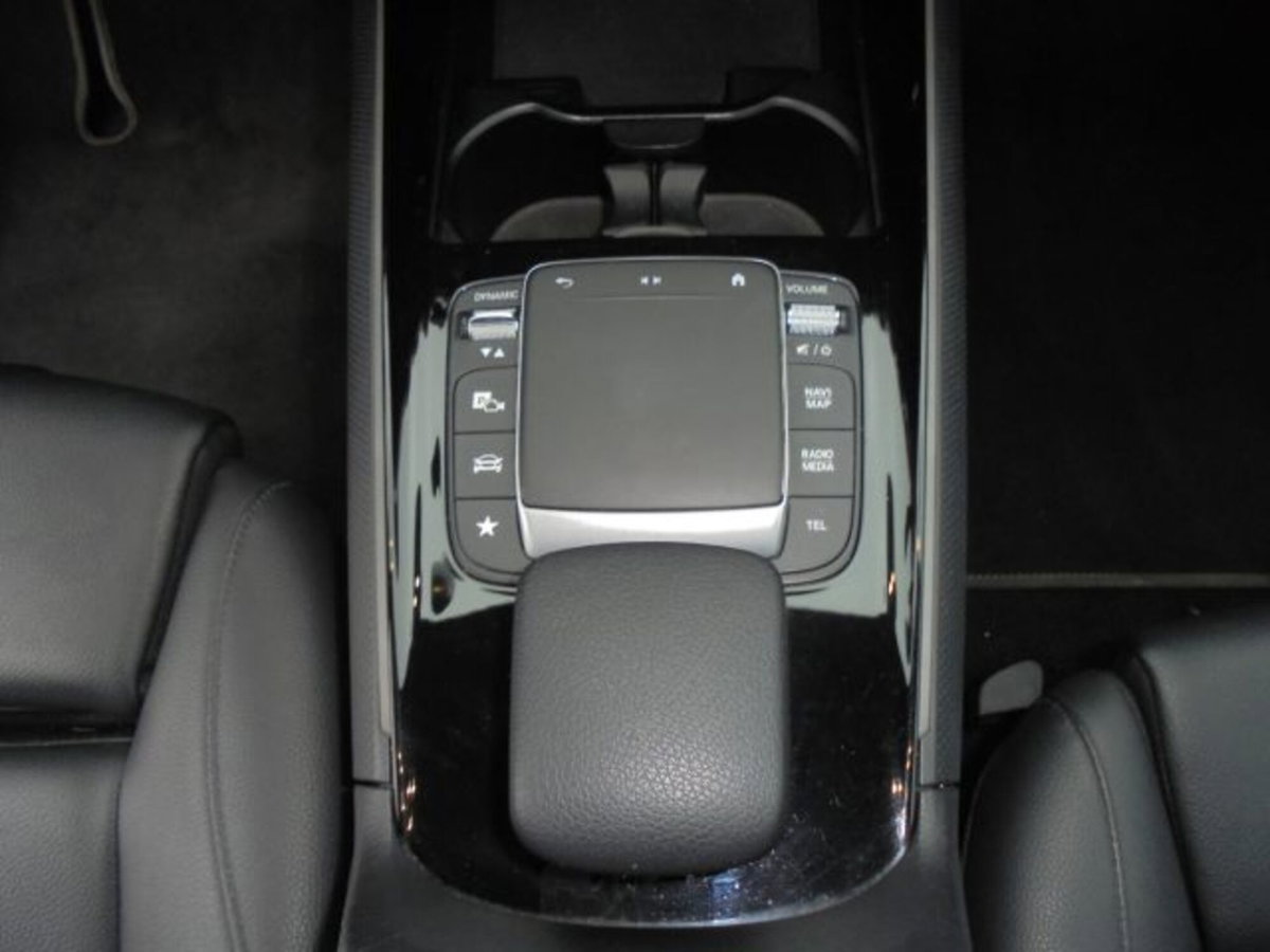 Mercedes-Benz GLB 200 d Automatic 4Matic Sport (15)