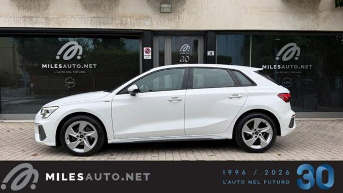 Audi A3 Sportback 30 g-tron S tronic S line edition (2)