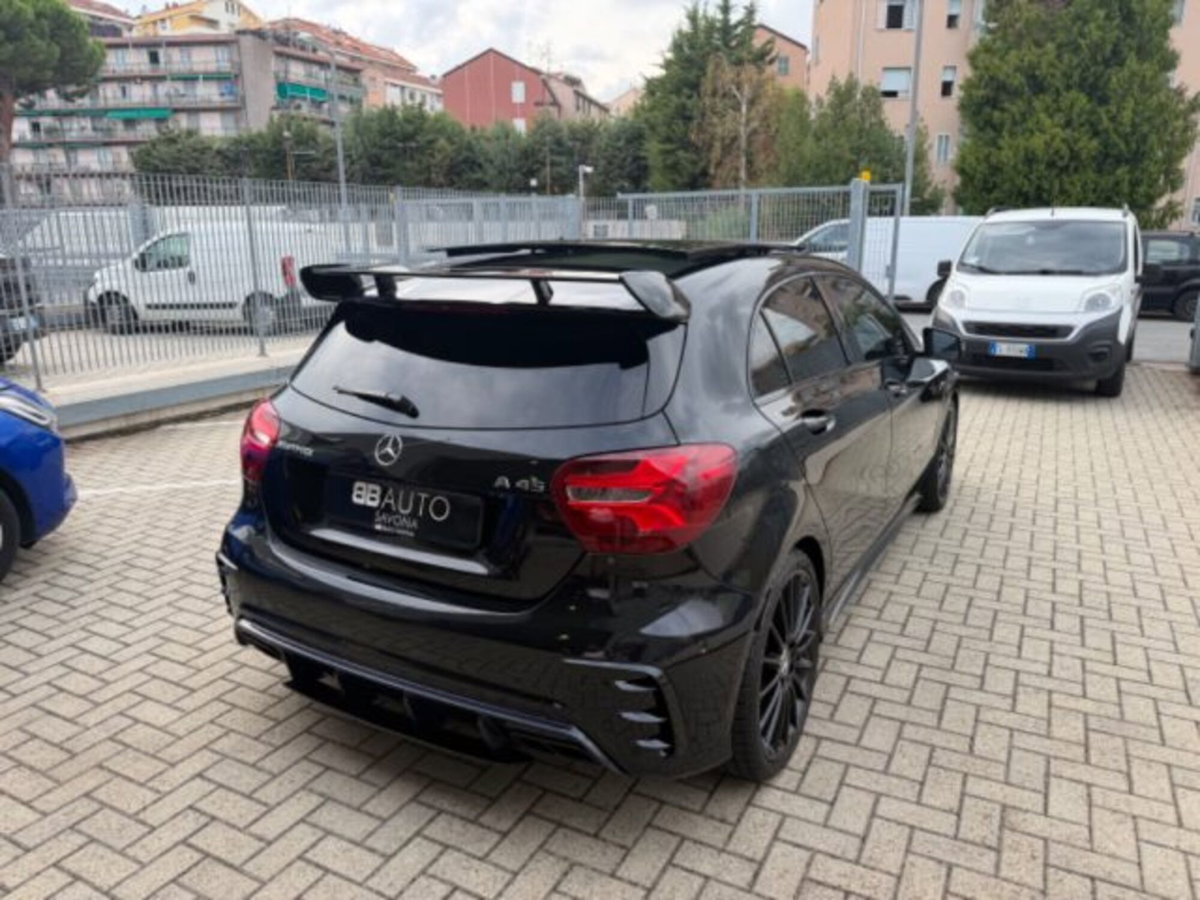 Mercedes-Benz Classe A 45 AMG 4Matic Automatic (6)