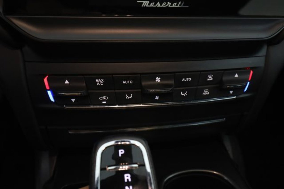 Maserati Ghibli Ghibli L4 330 CV MHEV Granlusso (13)