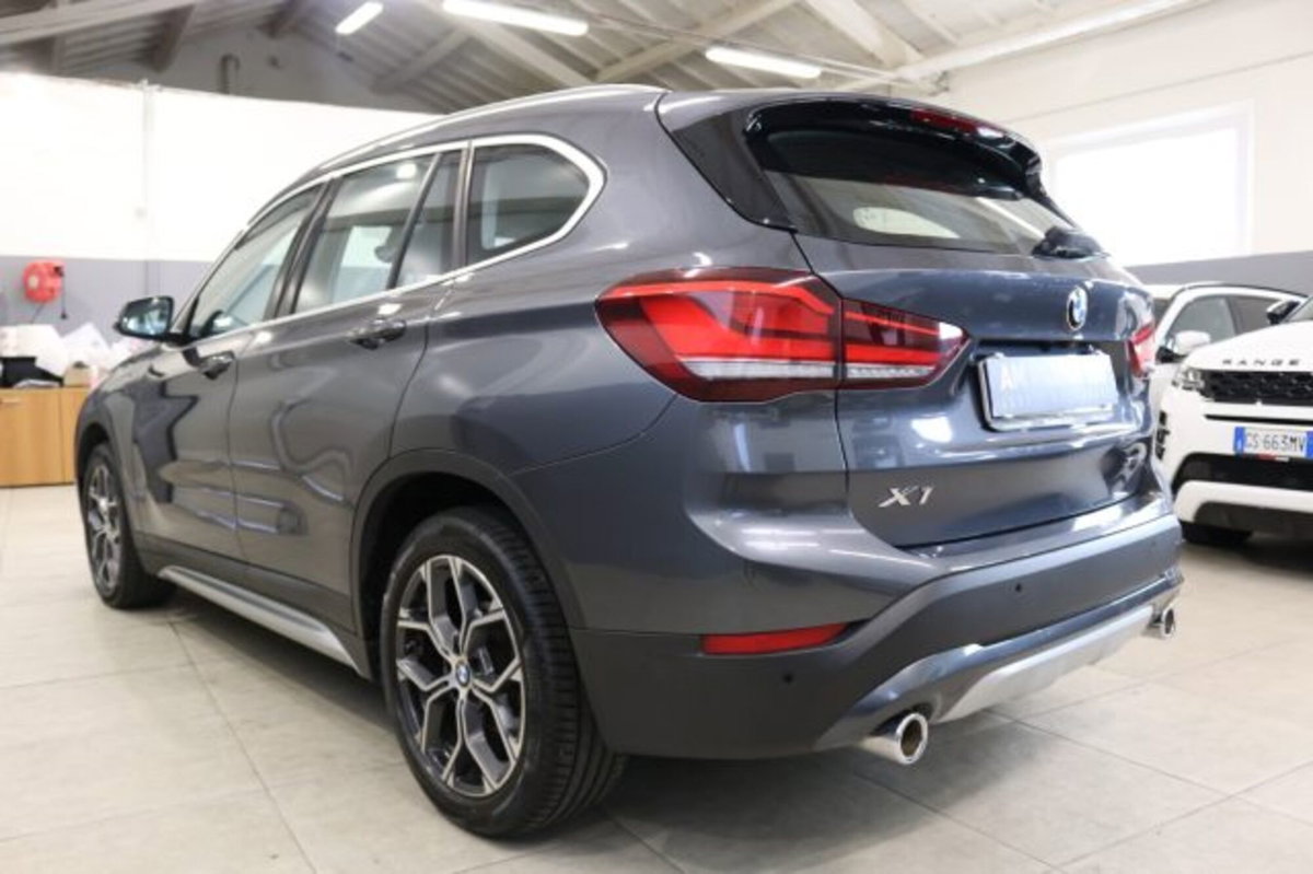 BMW X1 sDrive18d xLine Plus (4)