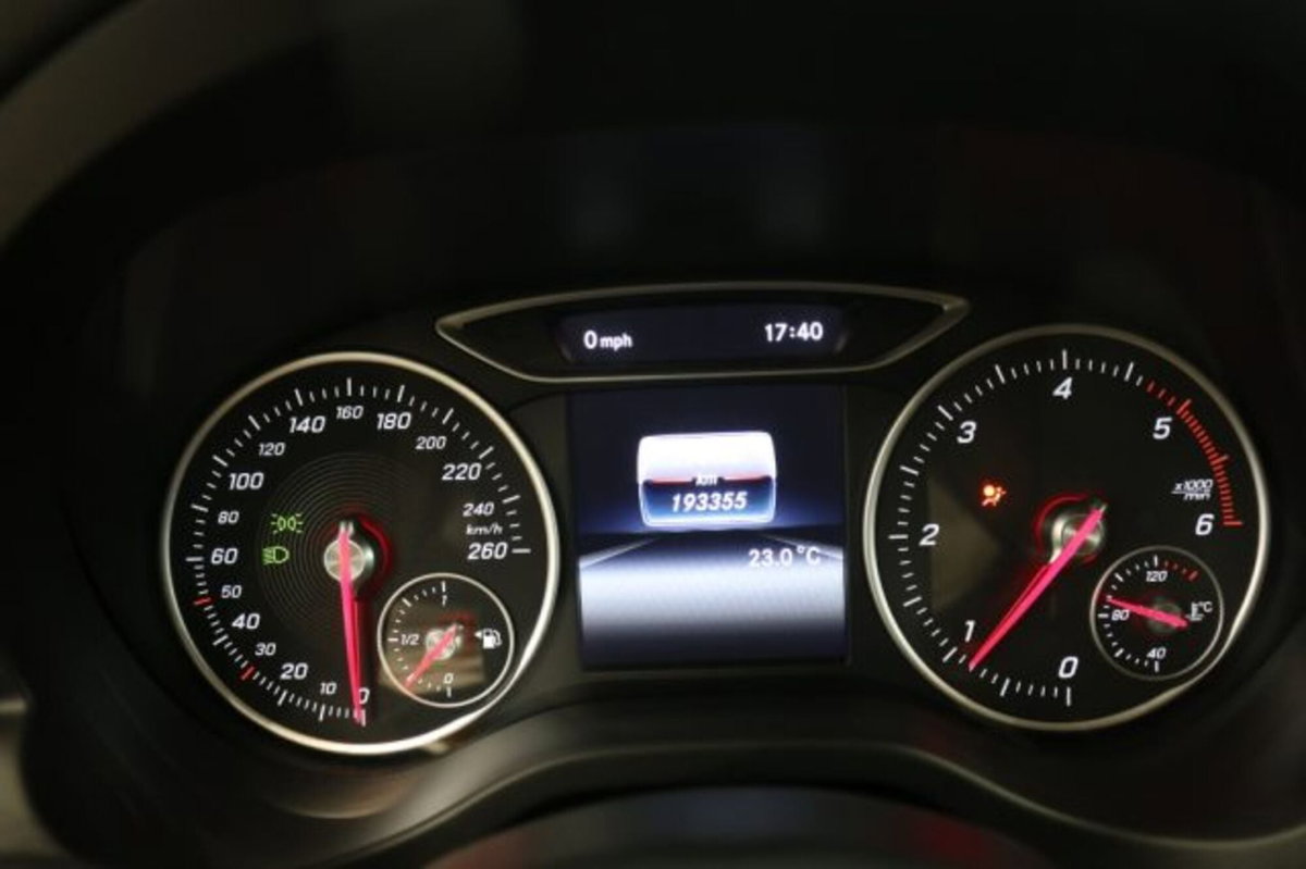 Mercedes-Benz Classe A 160 d Executive (13)
