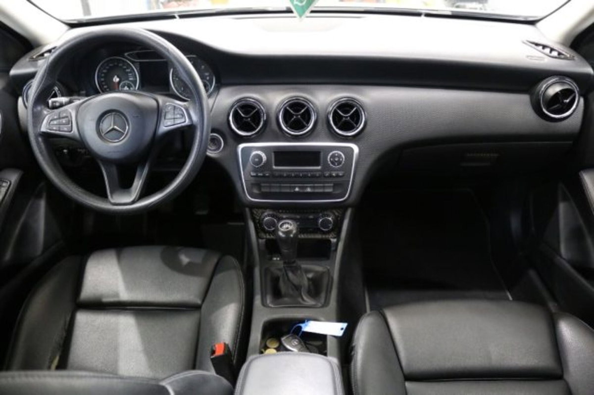 Mercedes-Benz Classe A 160 d Executive (9)