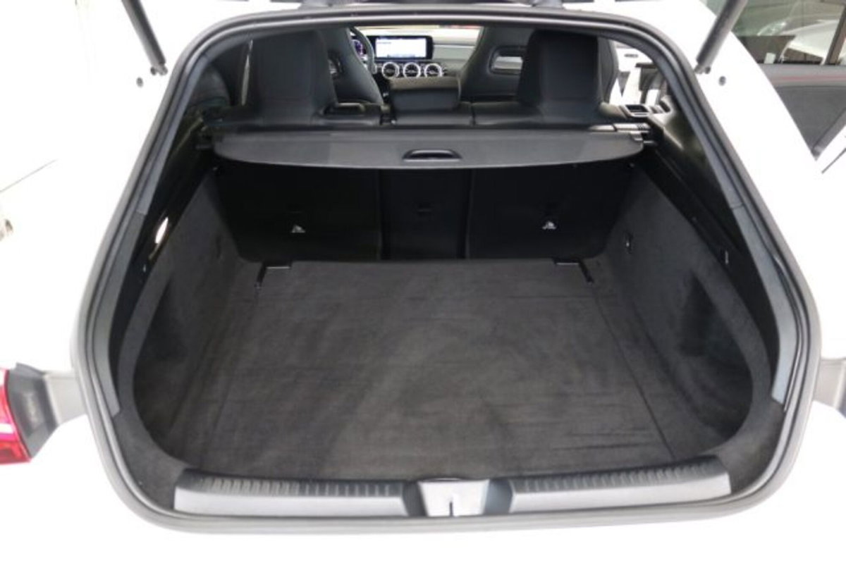 Mercedes-Benz CLA Shooting Brake 220 d AMG Line Premium Plus auto (18)
