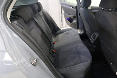Volkswagen Golf 1.5 eTSI 150 CV EVO ACT DSG Style (12)