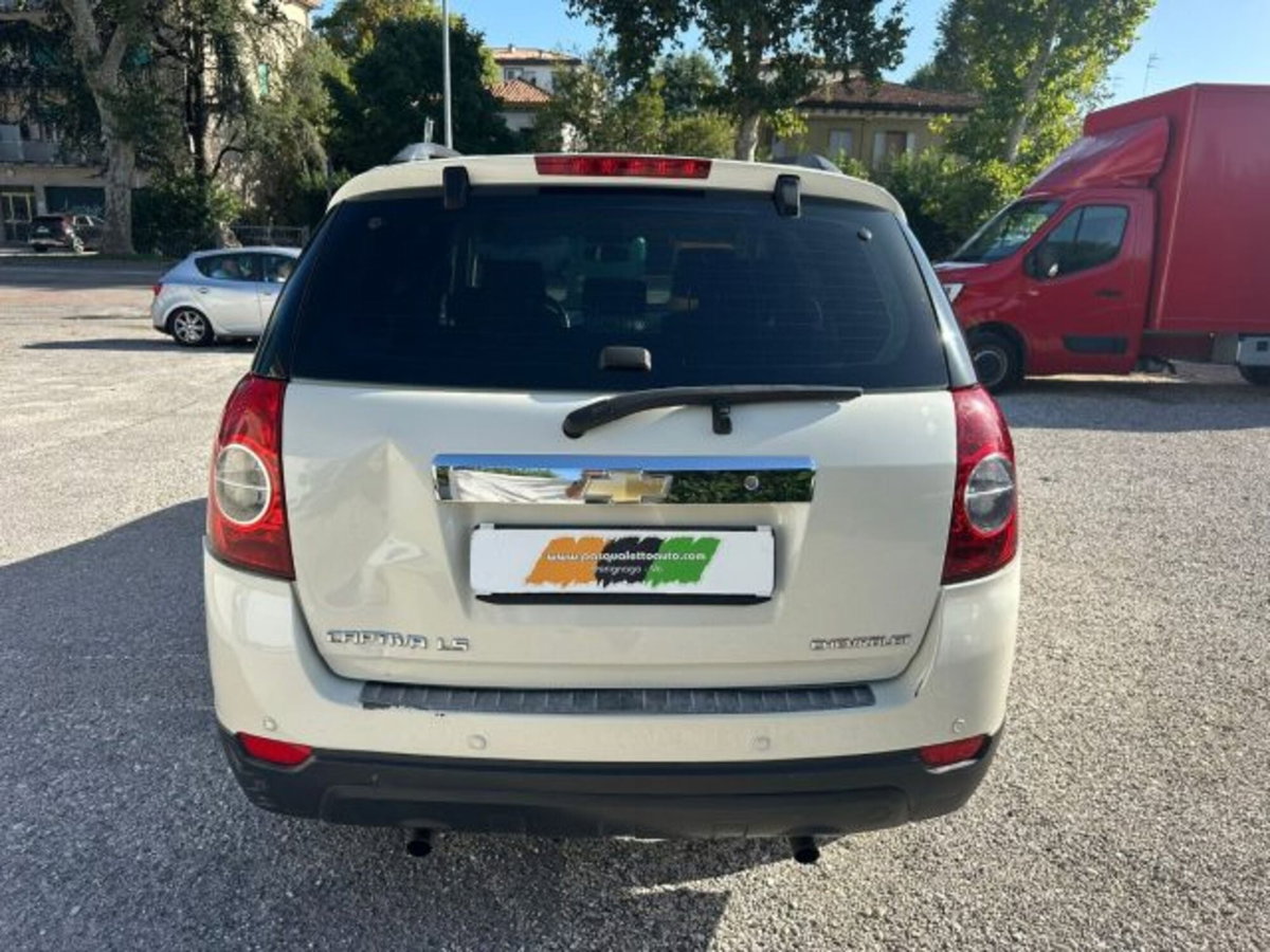 Chevrolet Captiva 2.0 VCDi 2WD (14)