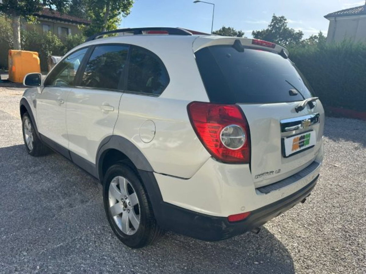Chevrolet Captiva 2.0 VCDi 2WD (5)