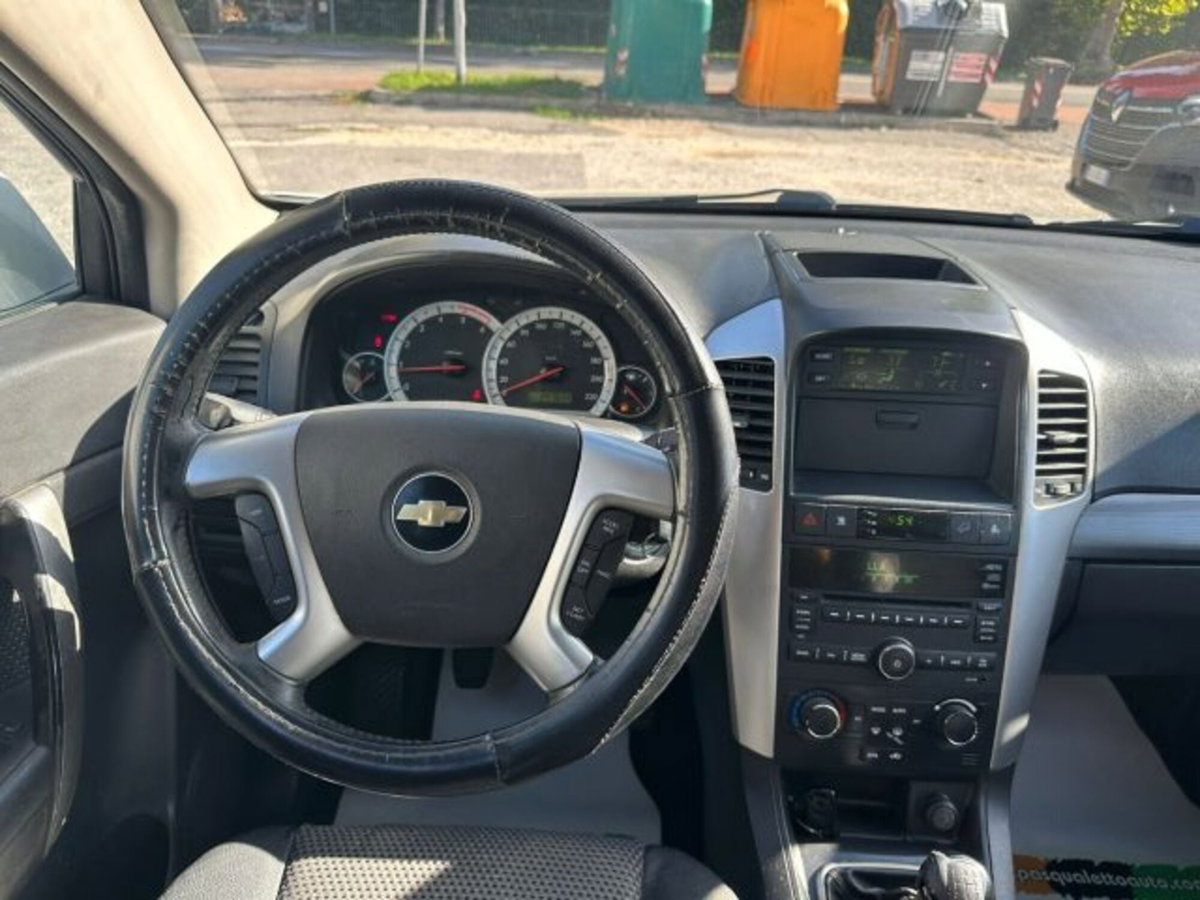 Chevrolet Captiva 2.0 VCDi 2WD (6)