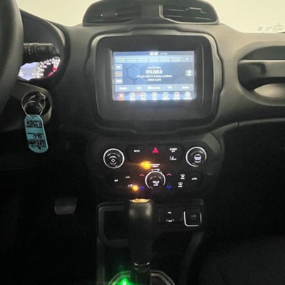 Jeep Renegade 1.5 Turbo T4 MHEV Limited (12)