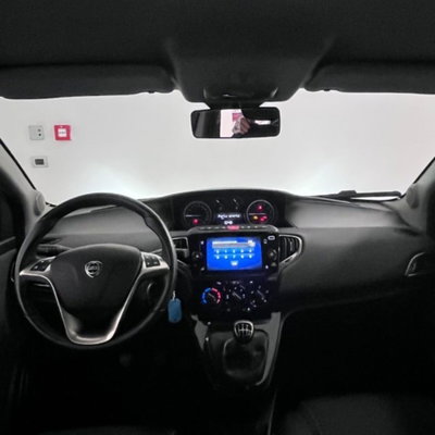 Lancia Ypsilon 1.0 FireFly 5 porte S&S Hybrid Ecochic Gold (11)