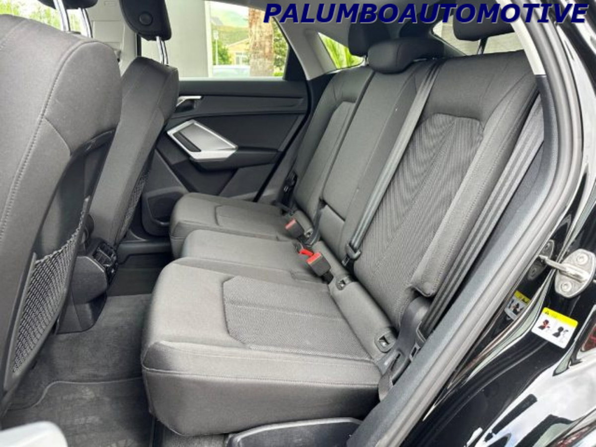 Audi Q3 40 TDI quattro S tronic Business (11)