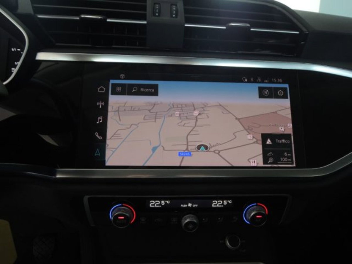 Audi Q3 35 TDI Business Advanced (13)