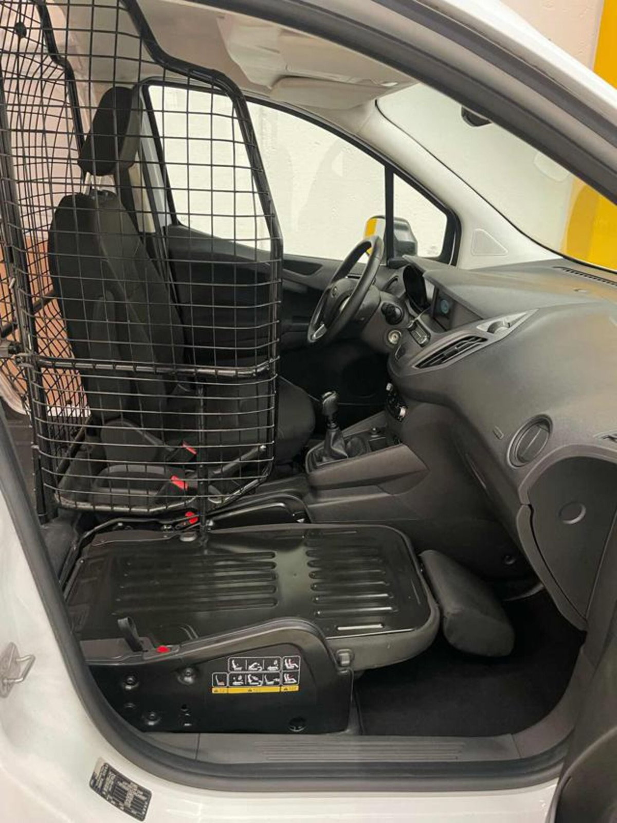Ford Transit Courier 1.5 TDCi 100CV  Trend (13)