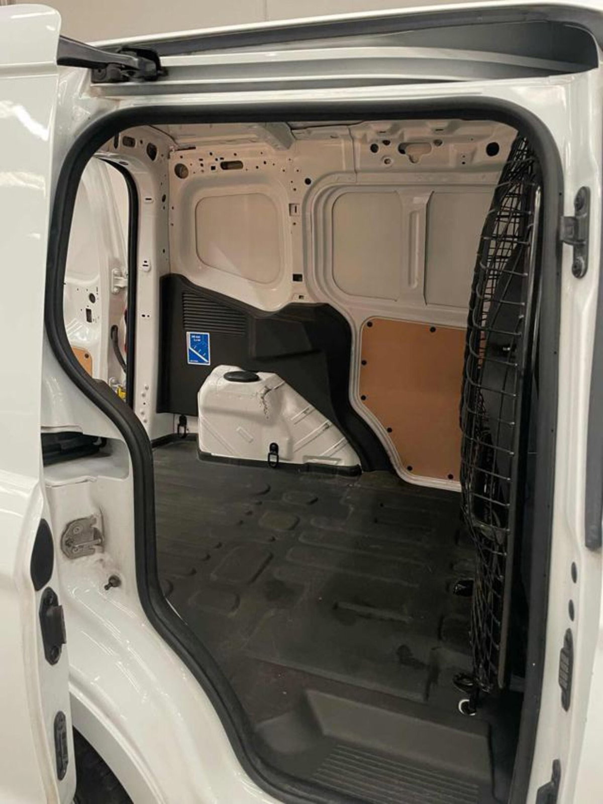 Ford Transit Courier 1.5 TDCi 100CV  Trend (9)