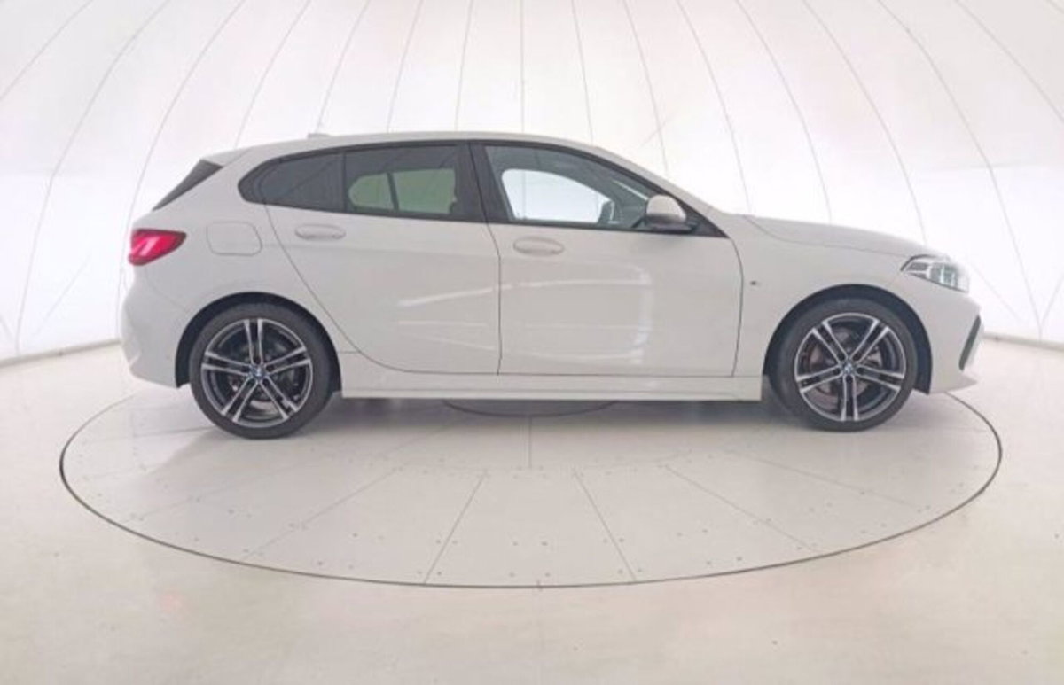 BMW Serie 1 116d 2.0 116CV cat 5 porte Attiva DPF (3)