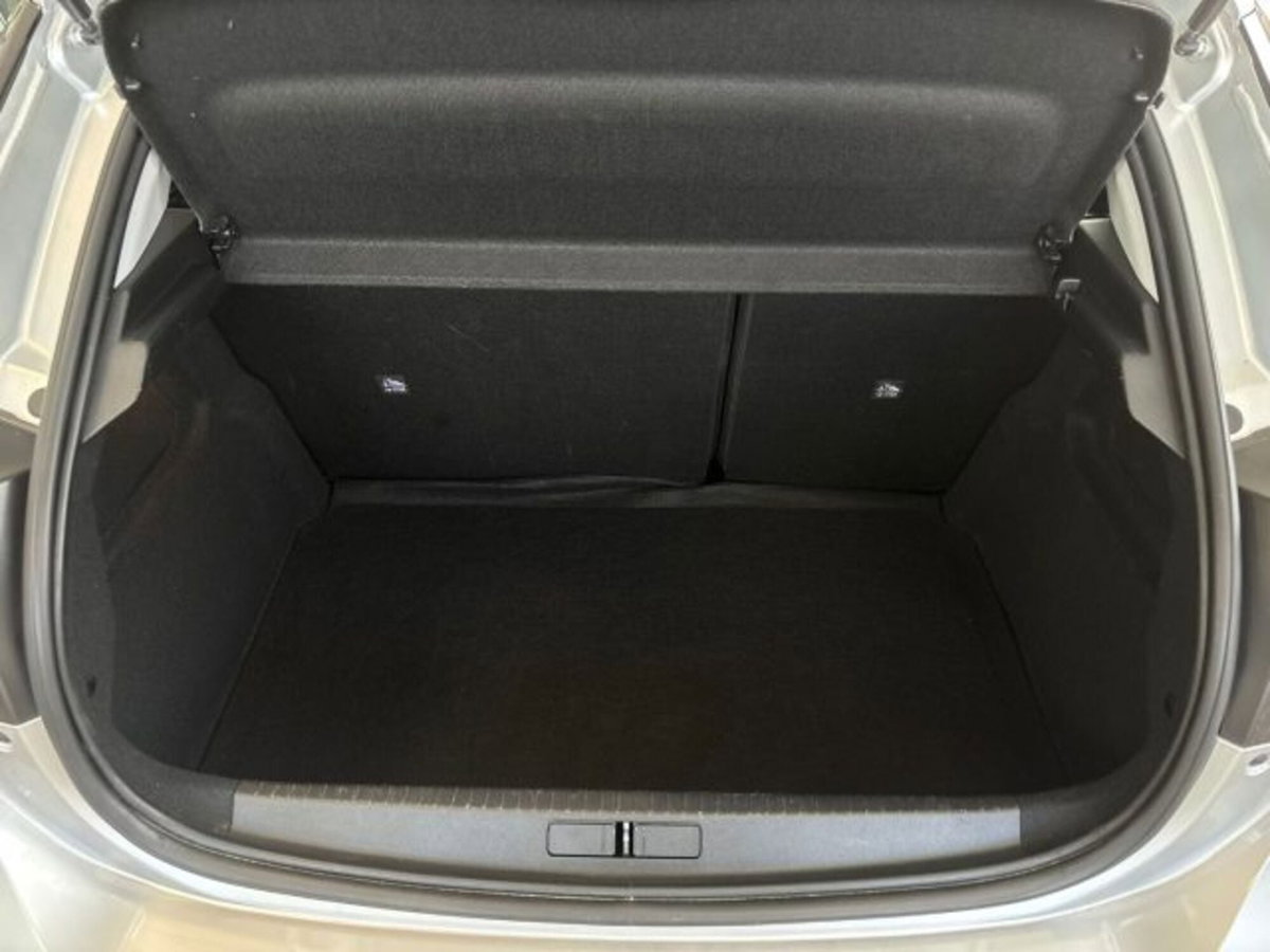 Opel Corsa 1.2 Edition (8)