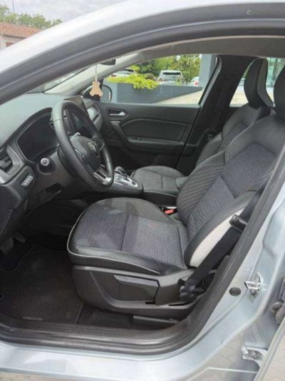 Renault Captur Plug-in Hybrid E-Tech 160 CV Intens (12)