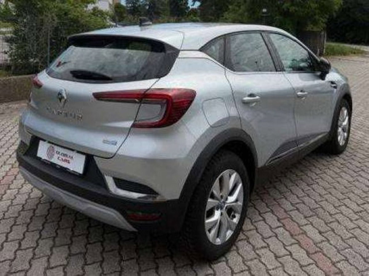 Renault Captur Plug-in Hybrid E-Tech 160 CV Intens (7)