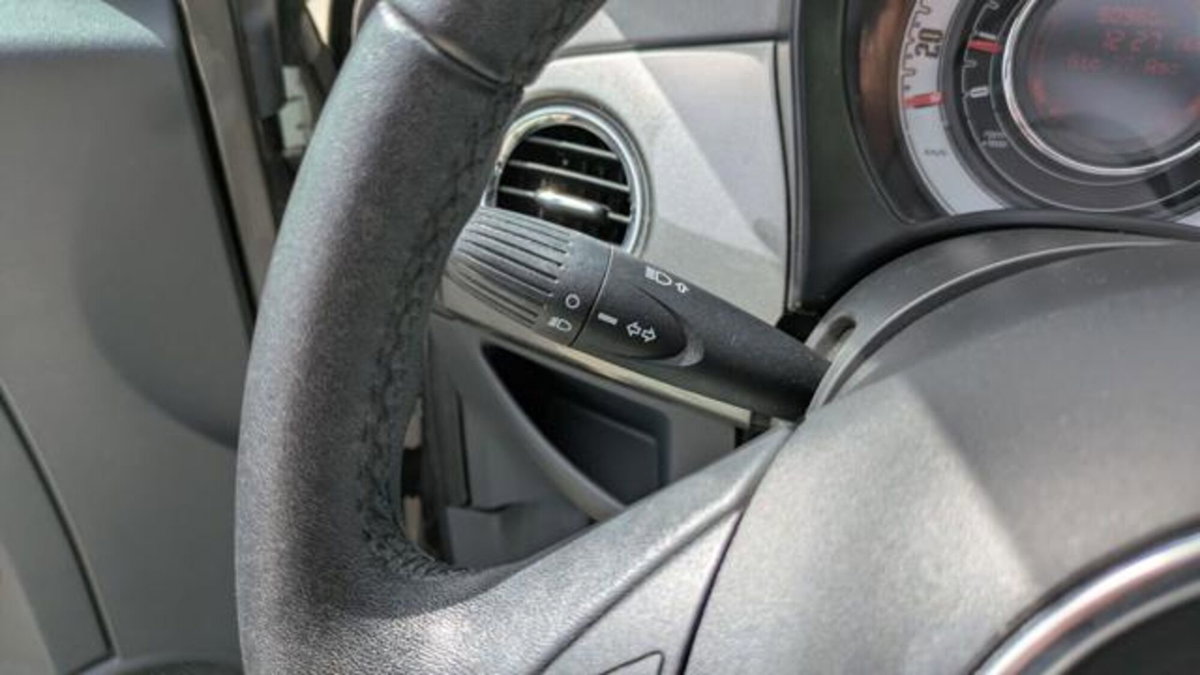 Fiat 500 Cabrio 1.0 hybrid 70cv (9)