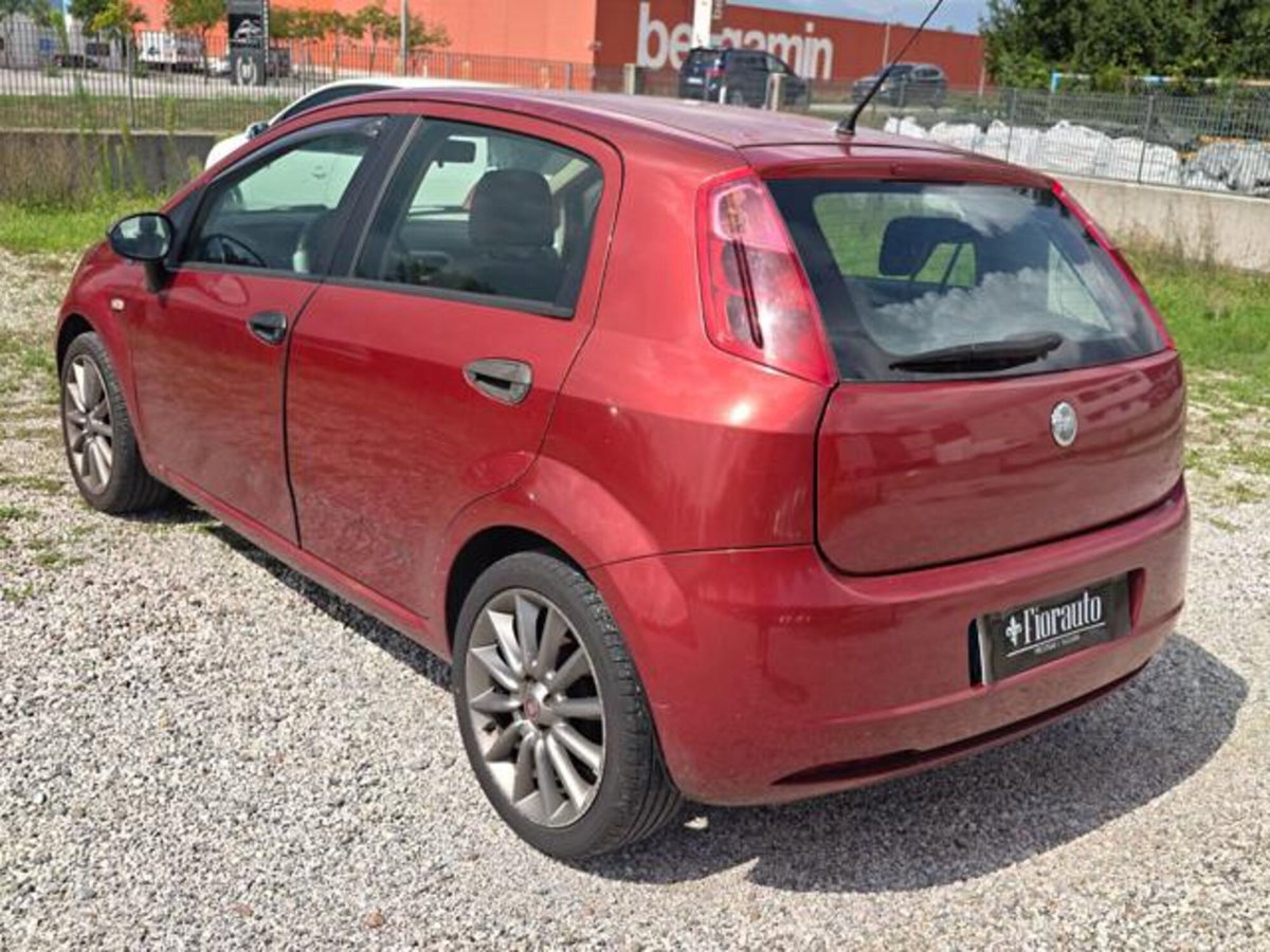 Fiat Grande Punto 1.3 MJT 75 CV 5 porte Dynamic (6)