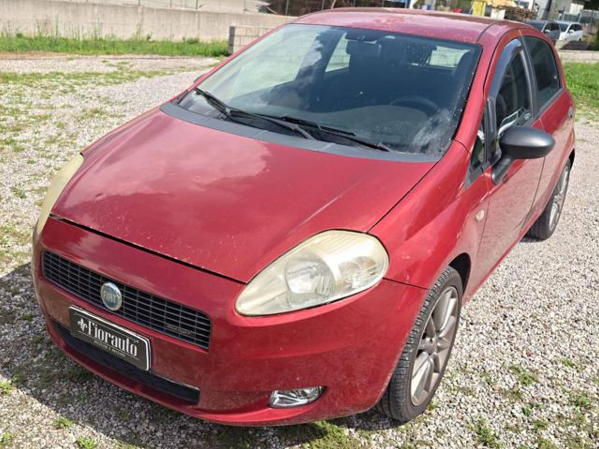 Fiat Grande Punto 1.3 MJT 75 CV 5 porte Dynamic (8)