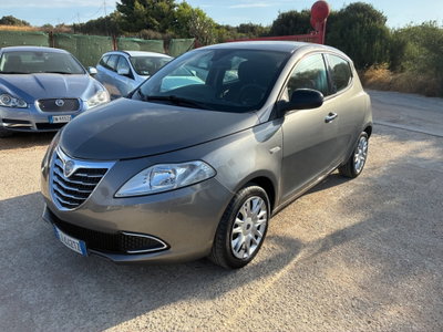 Lancia Ypsilon 1.2 69 CV Platinum usata
