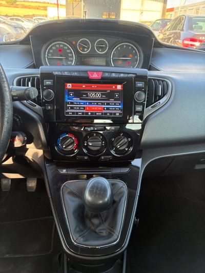 Lancia Ypsilon 1.2 69 CV Platinum (12)