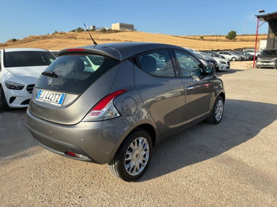 Lancia Ypsilon 1.2 69 CV Platinum (3)