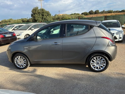 Lancia Ypsilon 1.2 69 CV Platinum (5)