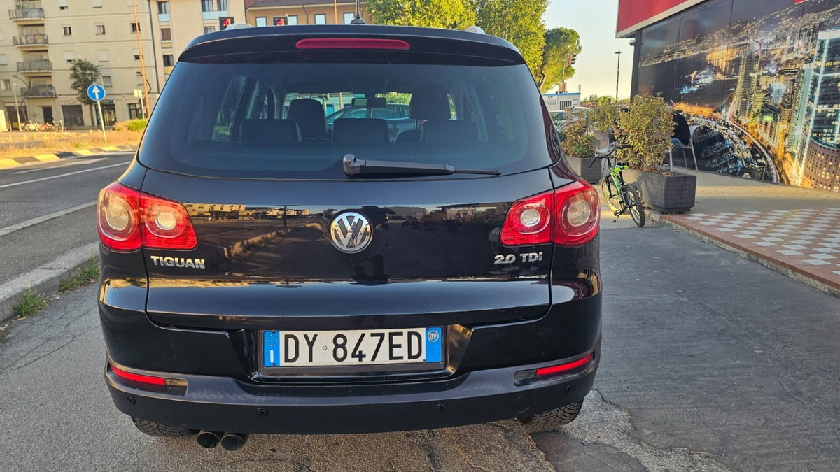Volkswagen Tiguan 2.0 TDI DPF 4MOTION DSG Sport & Style (11)