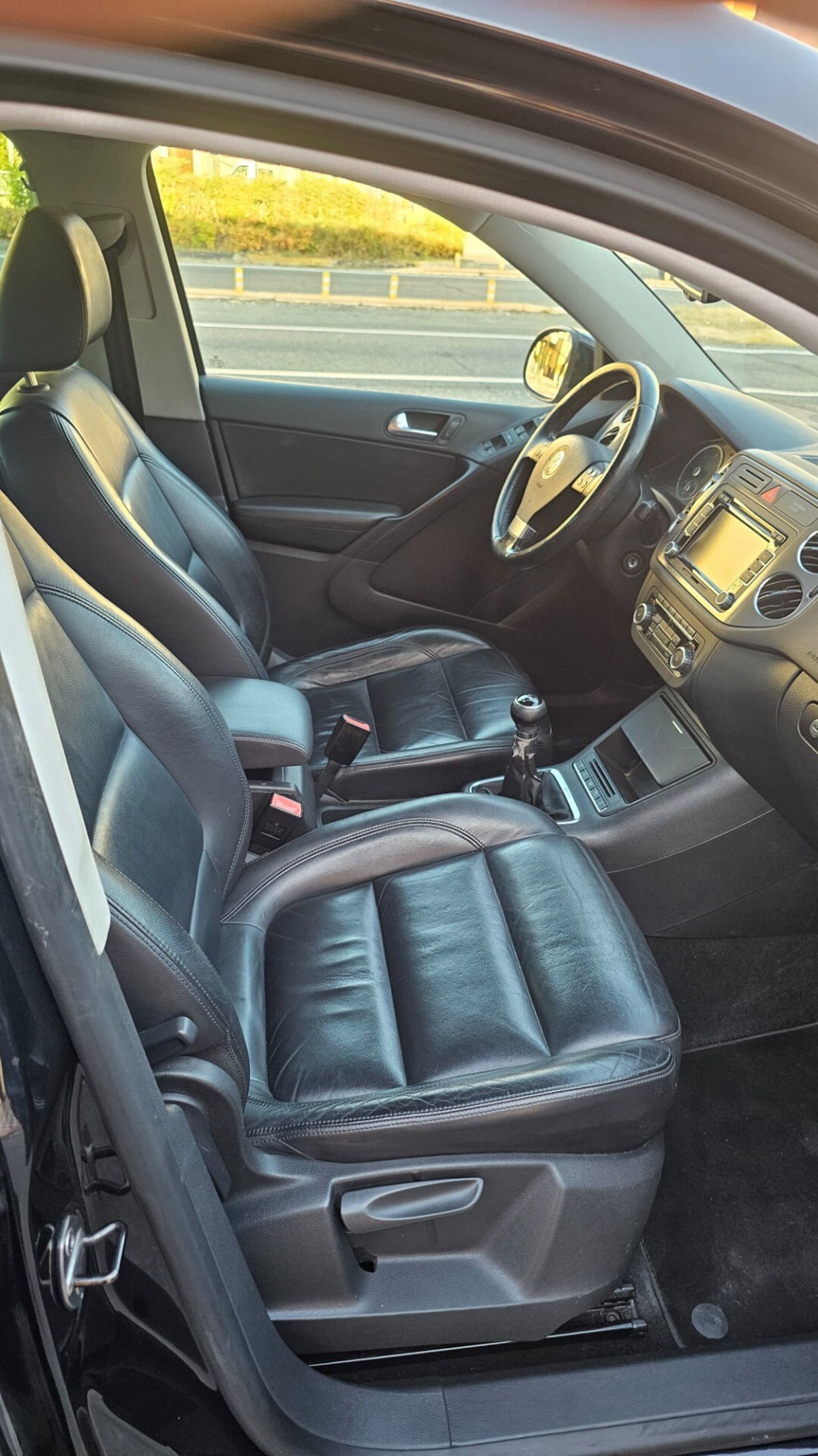 Volkswagen Tiguan 2.0 TDI DPF 4MOTION DSG Sport & Style (13)