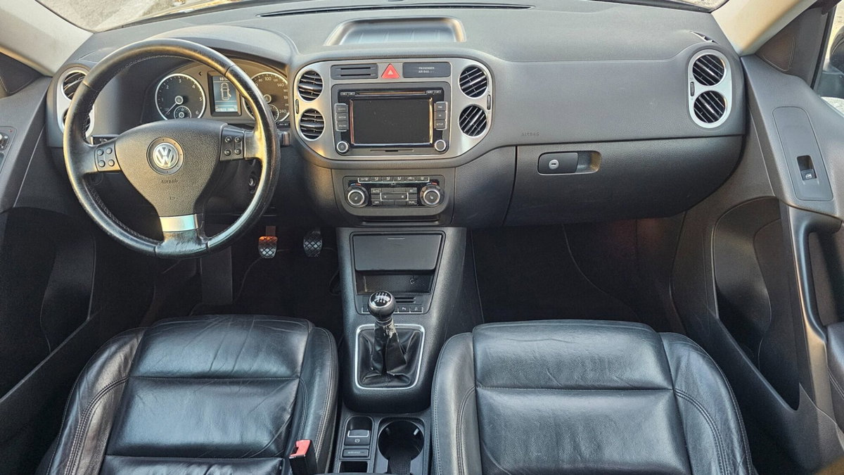 Volkswagen Tiguan 2.0 TDI DPF 4MOTION DSG Sport & Style (14)