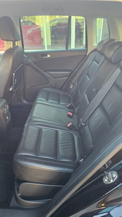 Volkswagen Tiguan 2.0 TDI DPF 4MOTION DSG Sport & Style (16)