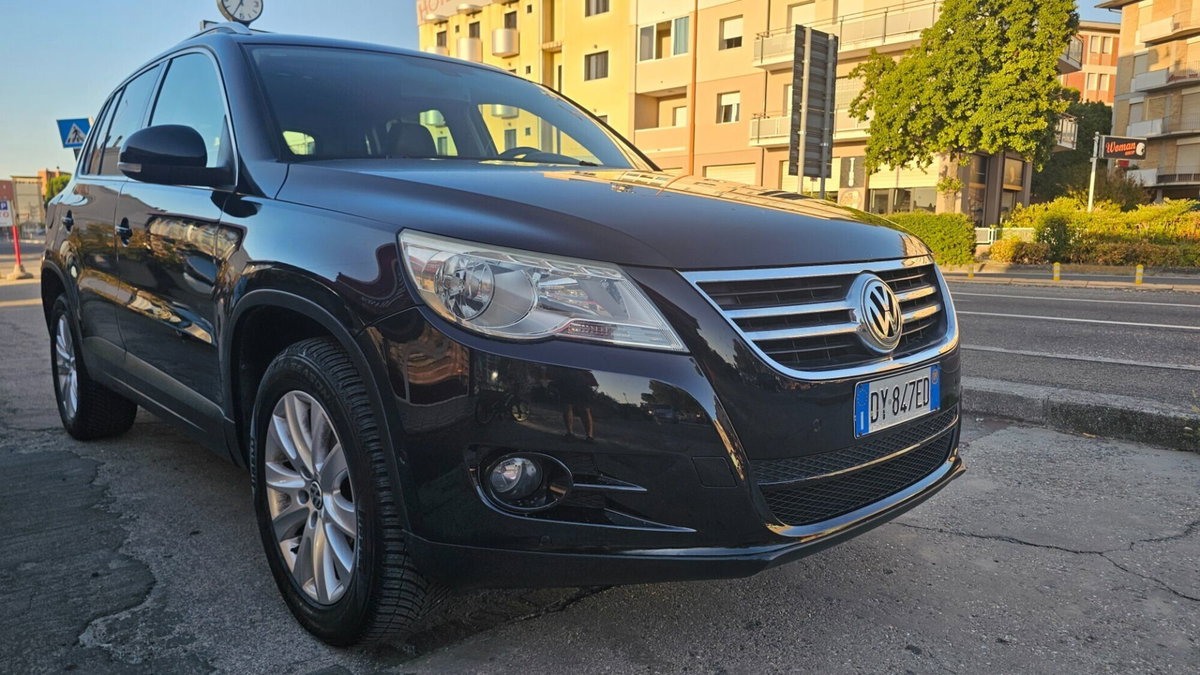 Volkswagen Tiguan 2.0 TDI DPF 4MOTION DSG Sport & Style (2)