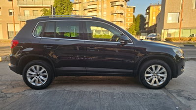 Volkswagen Tiguan 2.0 TDI DPF 4MOTION DSG Sport & Style (3)