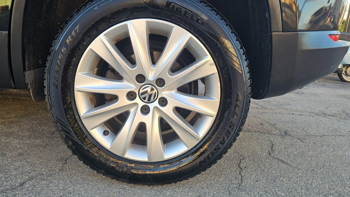 Volkswagen Tiguan 2.0 TDI DPF 4MOTION DSG Sport & Style (6)