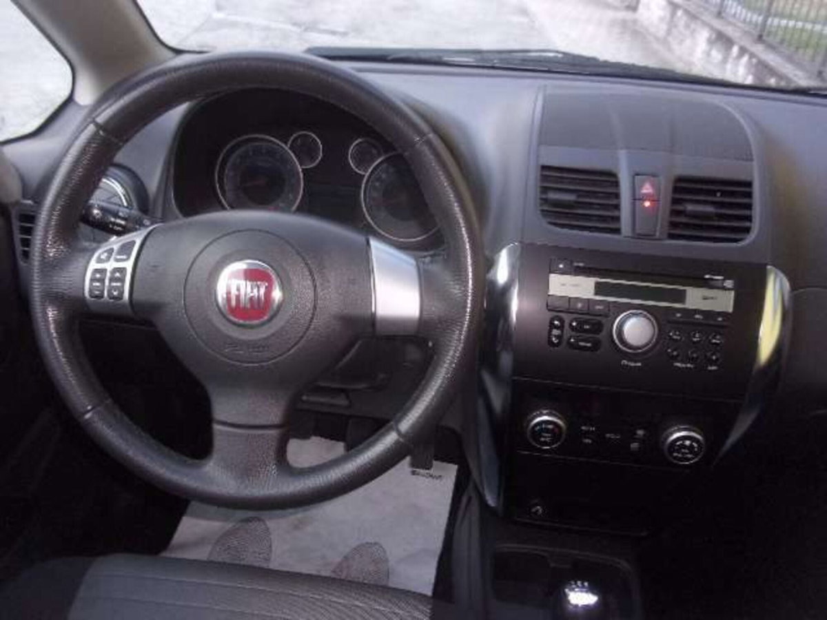 Fiat Sedici 1.6 16V 4x4 Emotion (9)