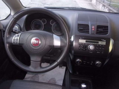 Fiat Sedici 1.6 16V 4x4 Emotion (9)