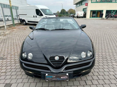 Alfa Romeo Spider 2.0i 16V Twin Spark cat (2)