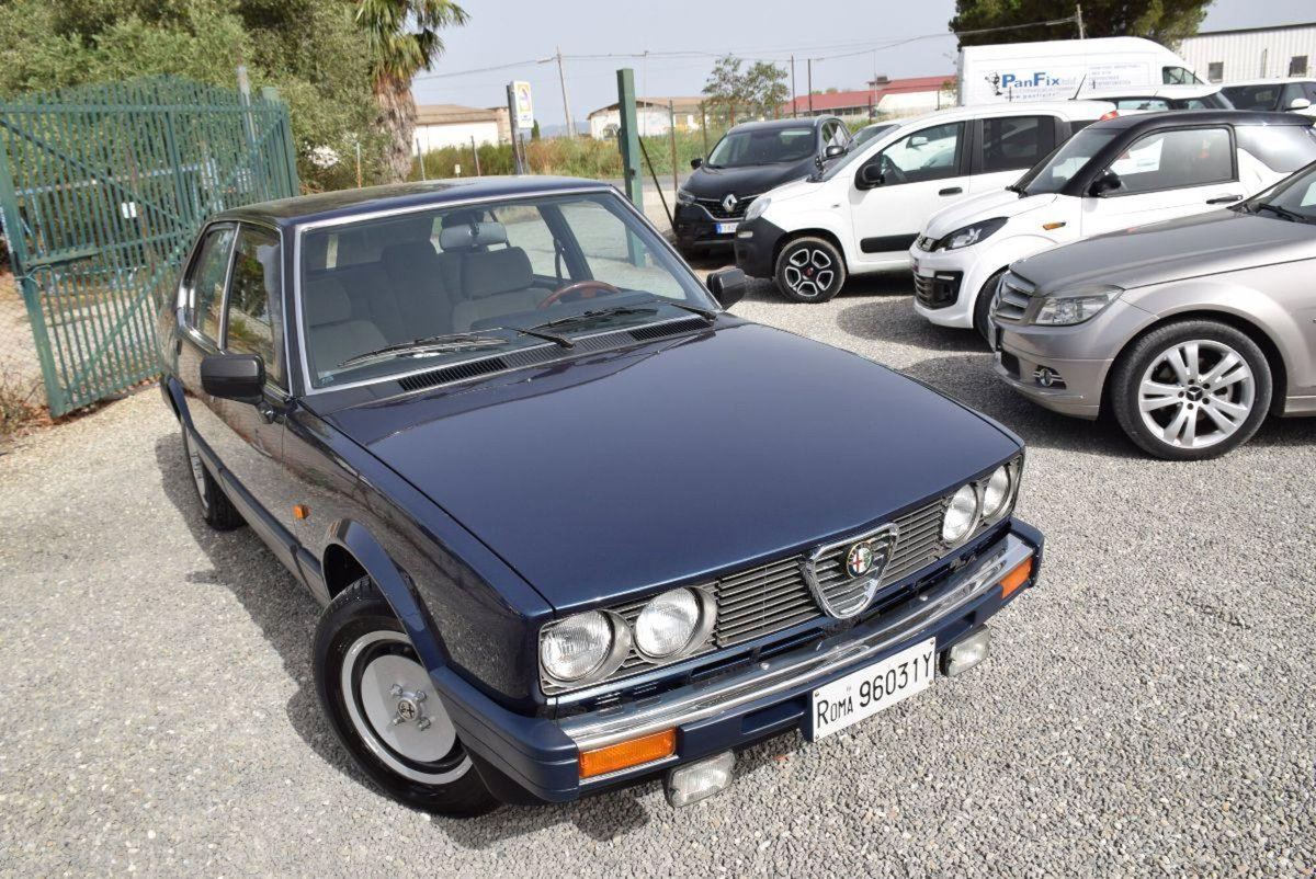 Alfa Romeo Alfetta 2.0 (10)