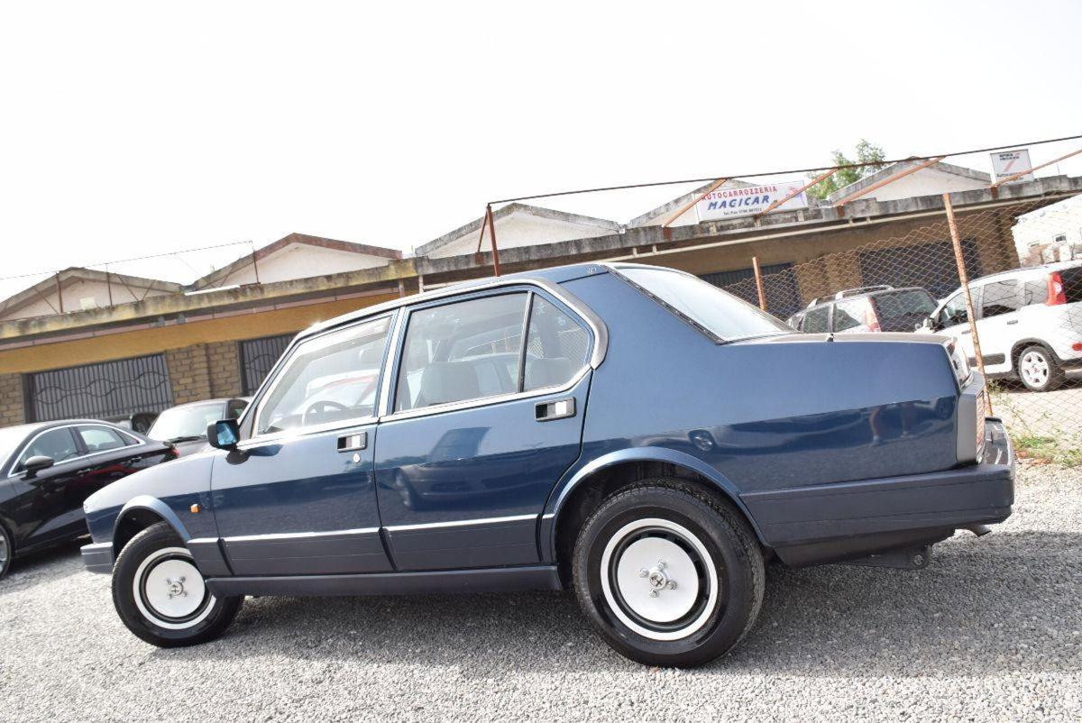 Alfa Romeo Alfetta 2.0 (3)
