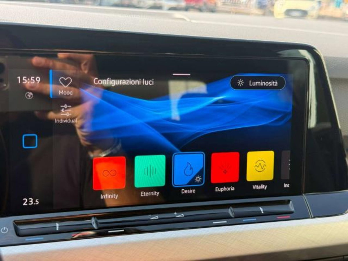 Volkswagen Golf Variant 1.0 eTSI EVO DSG Life (12)